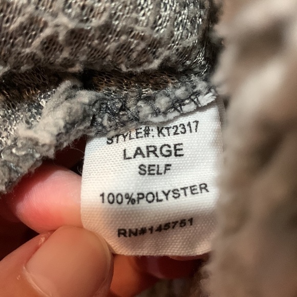 Vici Collection oversized sherpa pullover - Picture 13 of 16